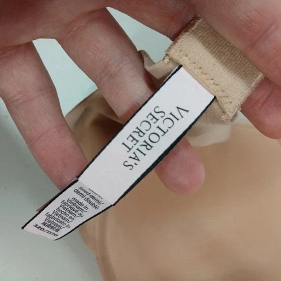 Bundle Victoria's Secret Bras Women 32D Black Nude White Demi T Shirt Bras - Picture 5 of 16